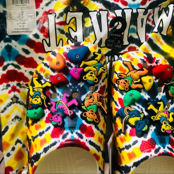 GRATEFUL DEAD x CHINATOWN MARKET CROCS (6) - Picture 3 of 4